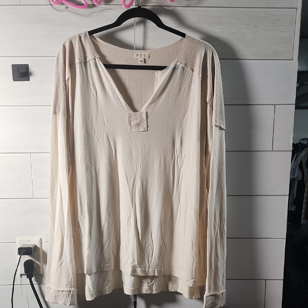 NWOT Women's Cream Long Sleeve Top